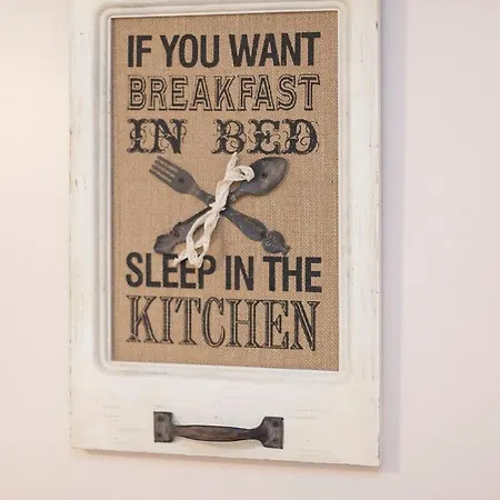 Principe Real Charming 1br,ba Private Courtyard Апартаменти